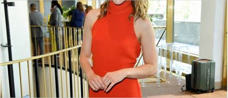 Kelsey mcewen red dress